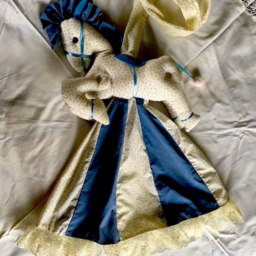 House of Lloyd Vintage Decor